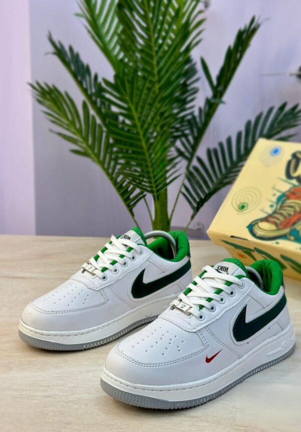 Nike Air Force - Image 3