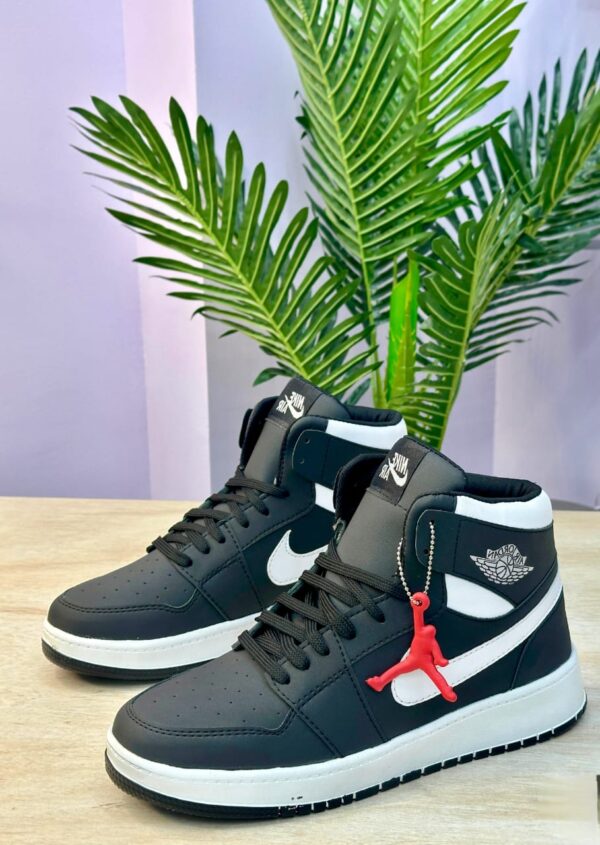 mid-top sneake - Image 2