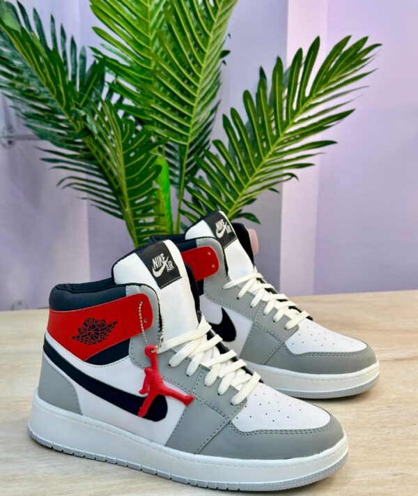 mid-top sneaker