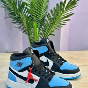 mid-top sneaker